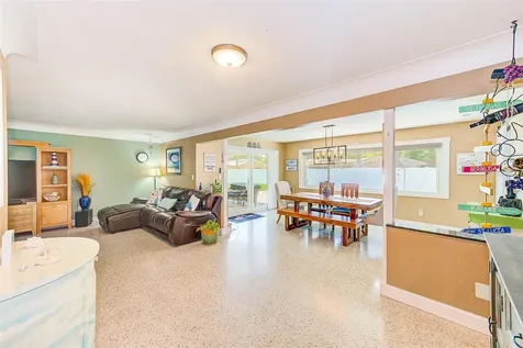 2754 64th Street N St Petersburg FL 33710