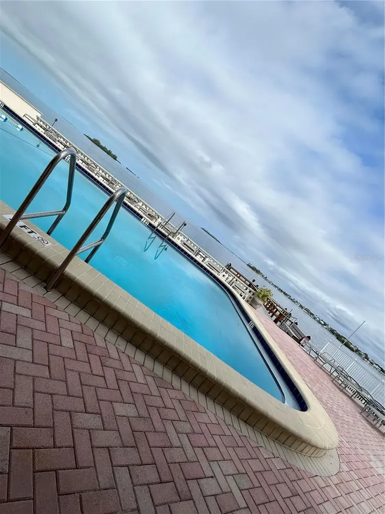 300 Woodette Drive Dunedin FL 34698