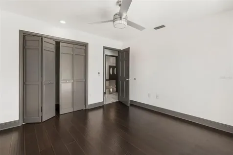 6105 Schooner Way Tampa FL 33615