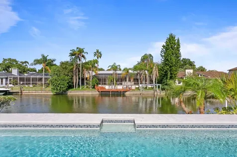 6105 Schooner Way Tampa FL 33615