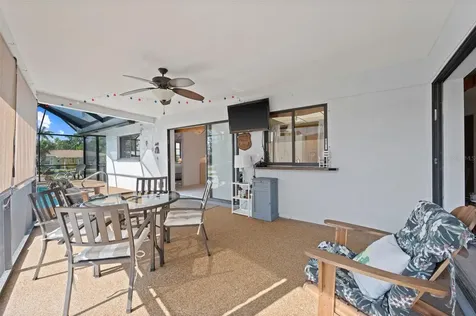 4313 SE 1st Court Cape Coral FL 33904