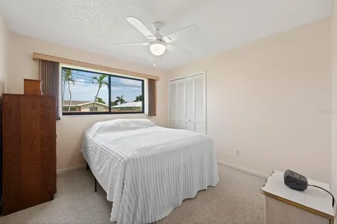 4313 SE 1st Court Cape Coral FL 33904