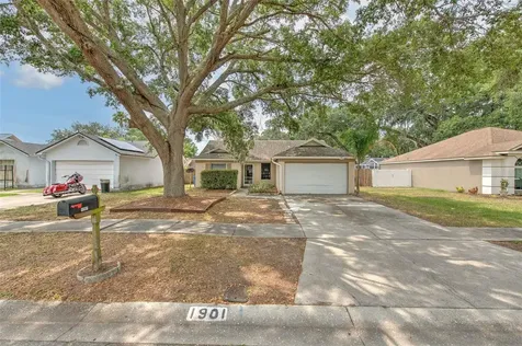 1901 Rudder Drive Valrico FL 33594