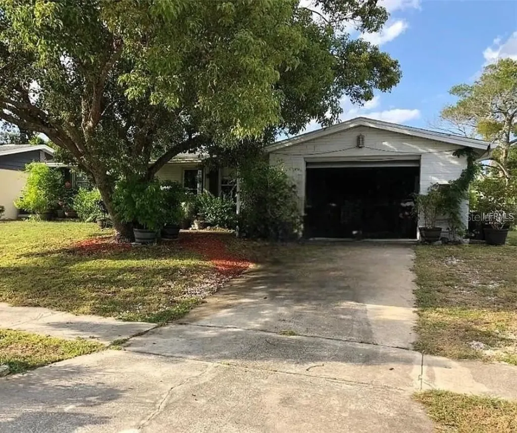 5617 Riddle Road Holiday FL 34690