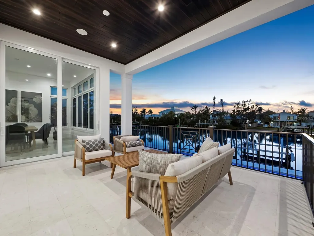 3550 Flamingo Avenue Sarasota FL 34242