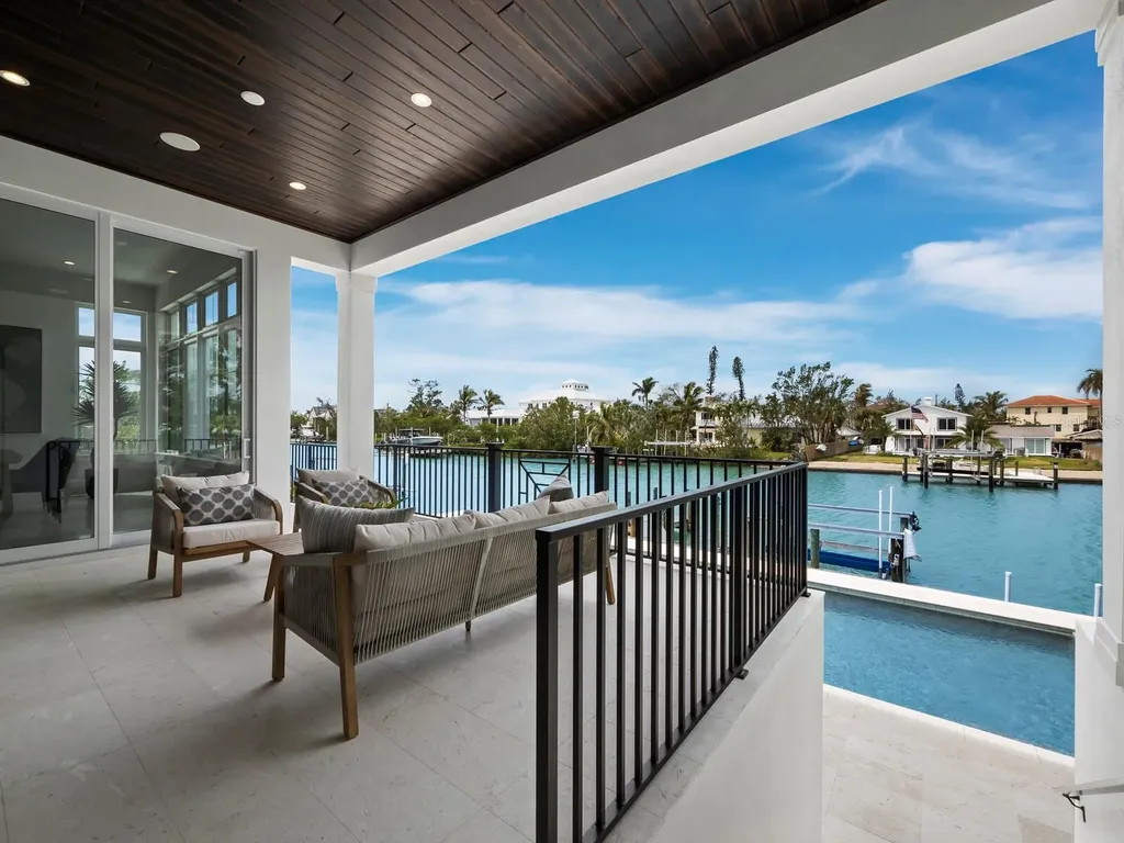 3550 Flamingo Avenue Sarasota FL 34242