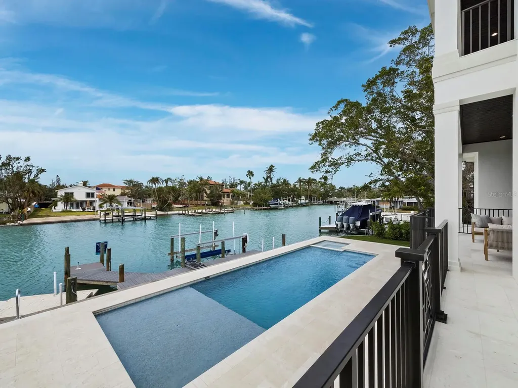 3550 Flamingo Avenue Sarasota FL 34242