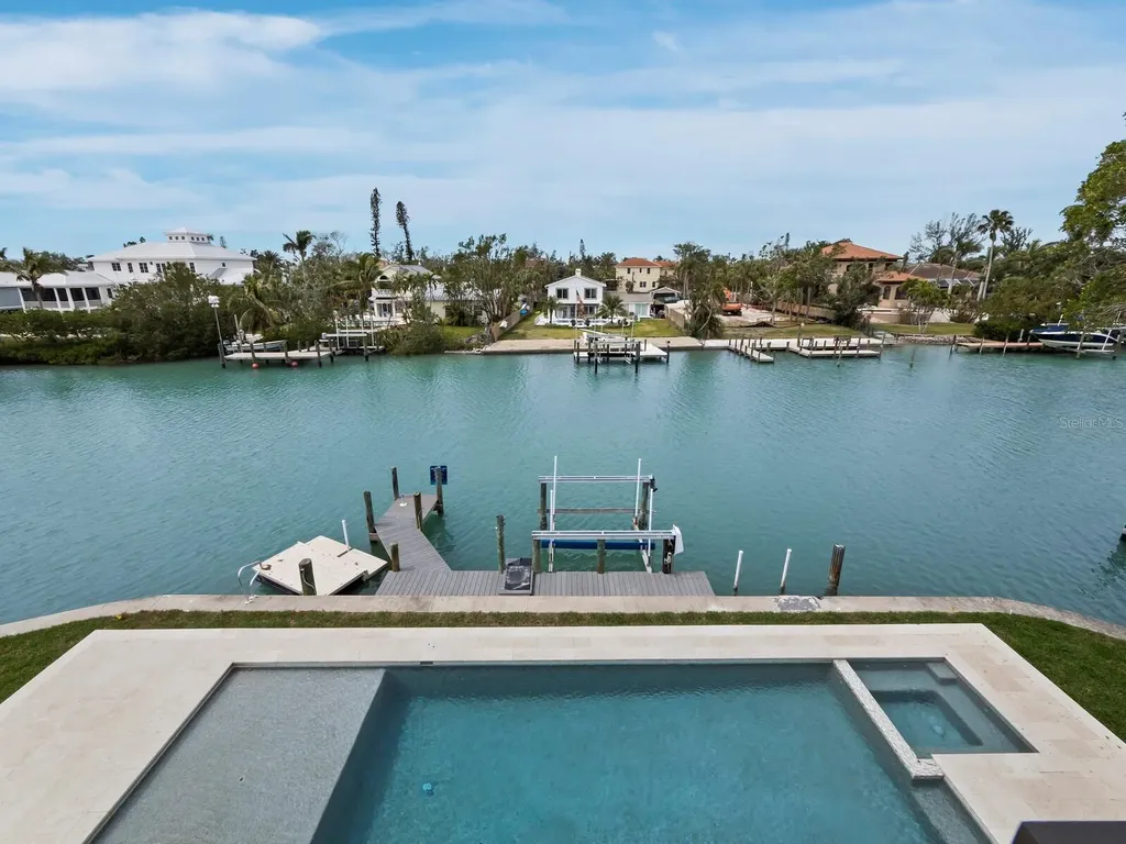 3550 Flamingo Avenue Sarasota FL 34242