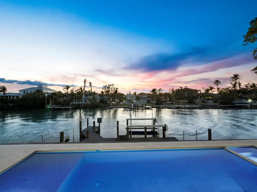 3550 Flamingo Avenue Sarasota FL 34242