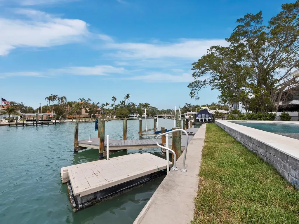 3550 Flamingo Avenue Sarasota FL 34242