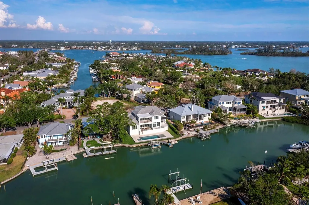 3550 Flamingo Avenue Sarasota FL 34242