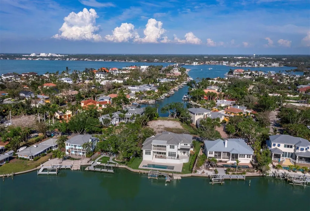 3550 Flamingo Avenue Sarasota FL 34242