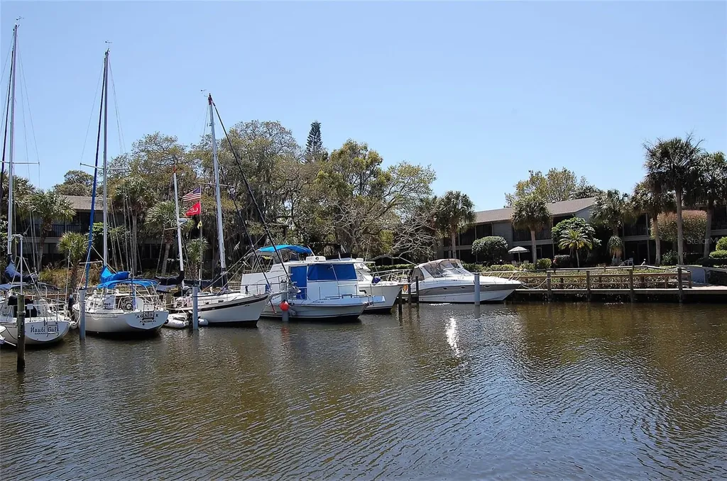 1720 Glenhouse Drive Sarasota FL 34231