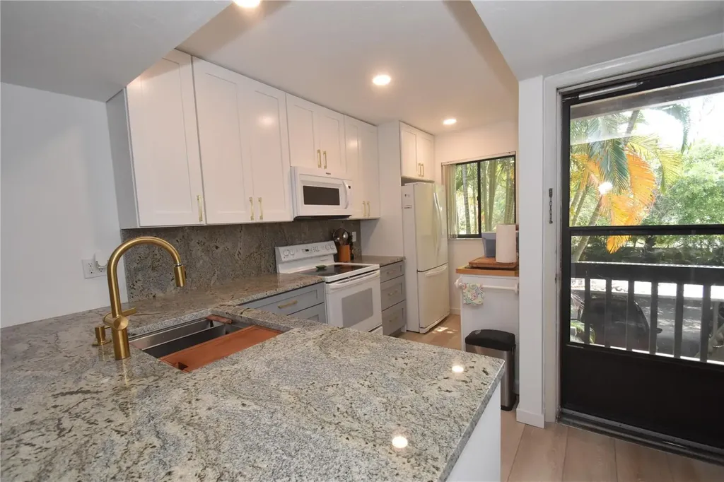 1720 Glenhouse Drive Sarasota FL 34231