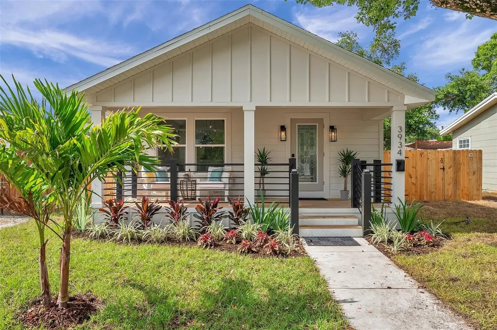 3934 Burlington Avenue N St Petersburg FL 33713