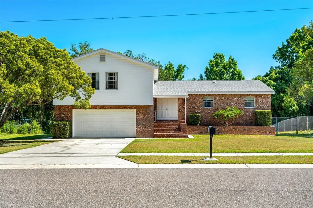513 Little Wekiva Road Altamonte Springs FL 32714