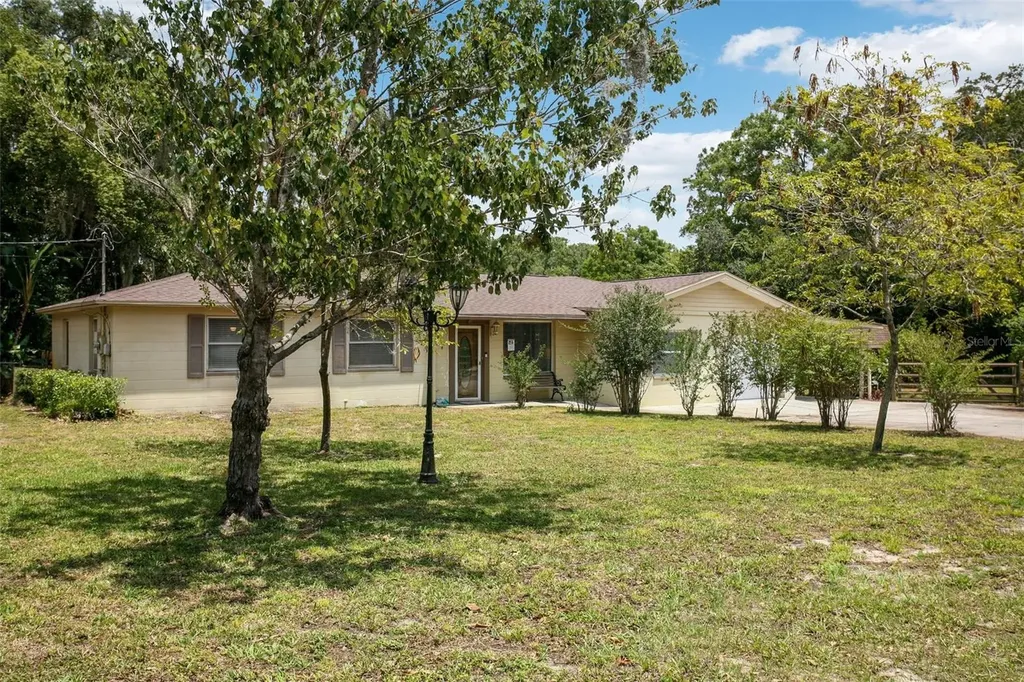 1001 Cedar Lake Drive Tampa FL 33612
