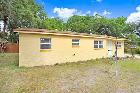 7802 N Riverdale Avenue Tampa FL 33604