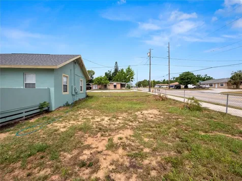 427 N 22nd Street Haines City FL 33844