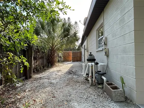 4381 Shore Acres Boulevard NE St Petersburg FL 33703
