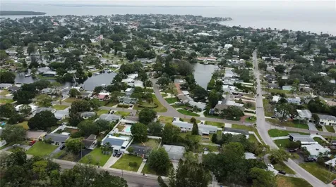 4381 Shore Acres Boulevard NE St Petersburg FL 33703