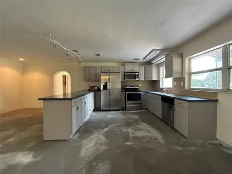 4381 Shore Acres Boulevard NE St Petersburg FL 33703