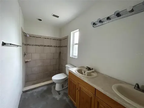 4381 Shore Acres Boulevard NE St Petersburg FL 33703