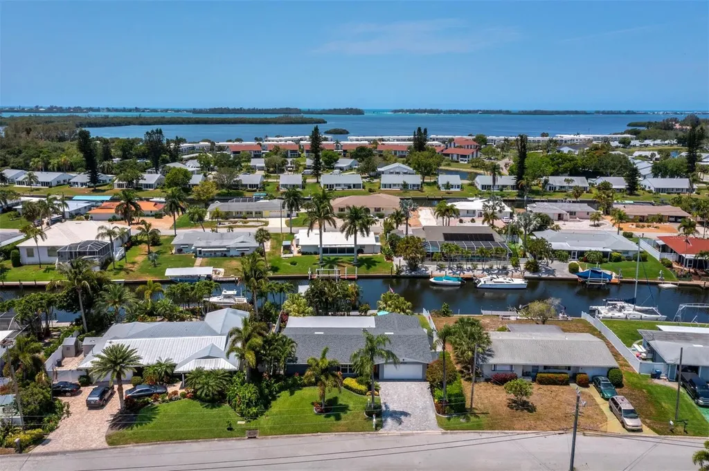 4708 Coral Boulevard Bradenton FL 34210