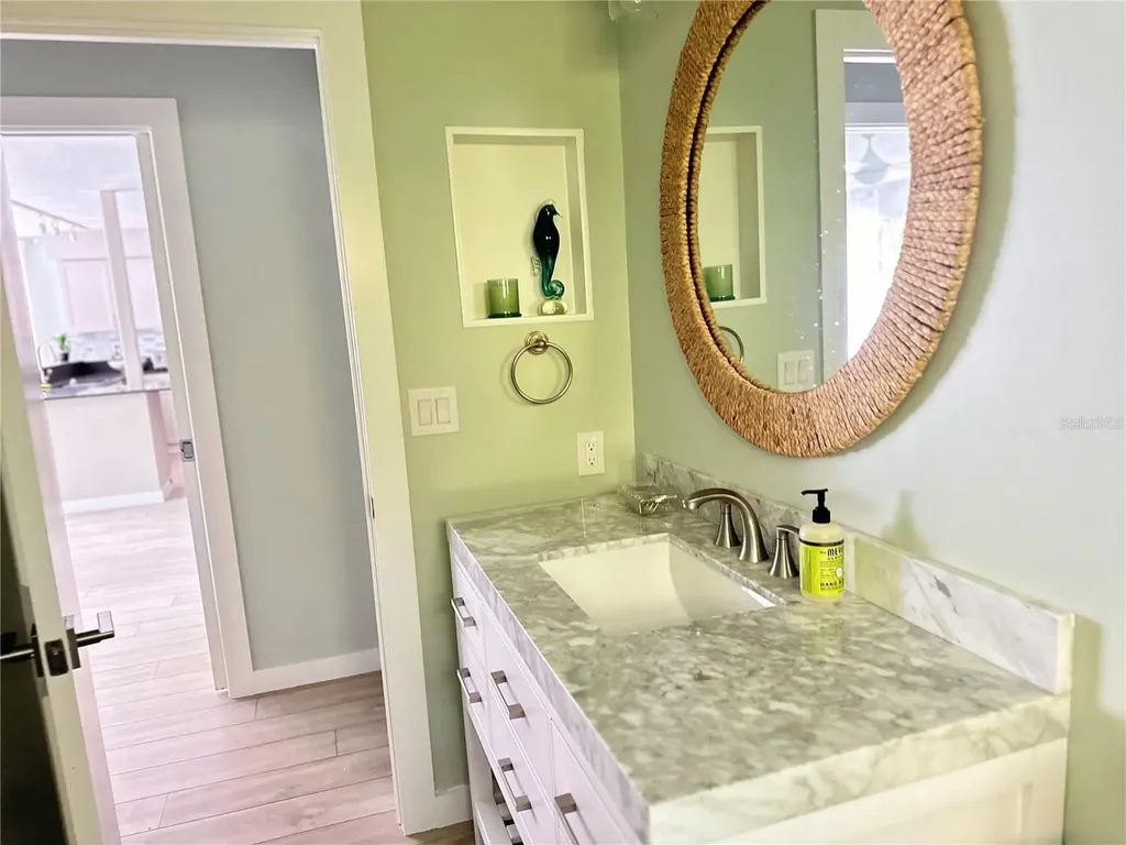 1723 Stanford Lane Sarasota FL 34231
