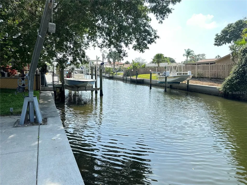1723 Stanford Lane Sarasota FL 34231