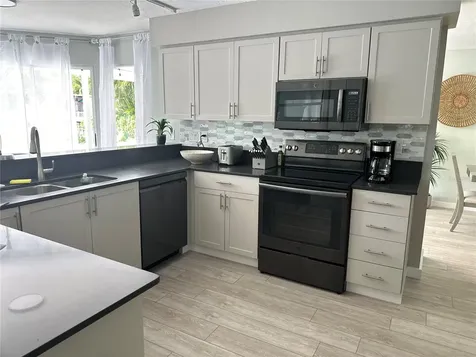1723 Stanford Lane Sarasota FL 34231