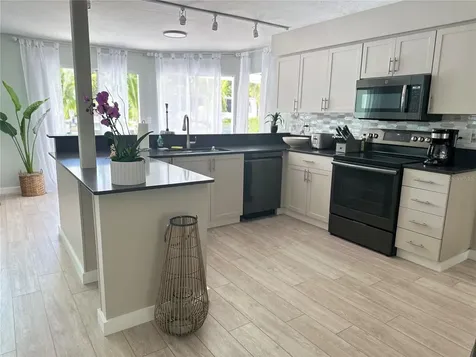 1723 Stanford Lane Sarasota FL 34231