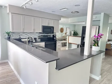 1723 Stanford Lane Sarasota FL 34231