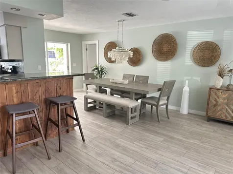1723 Stanford Lane Sarasota FL 34231