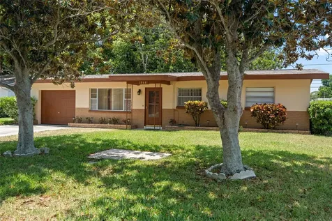 1066 Oakwood Drive Dunedin FL 34698