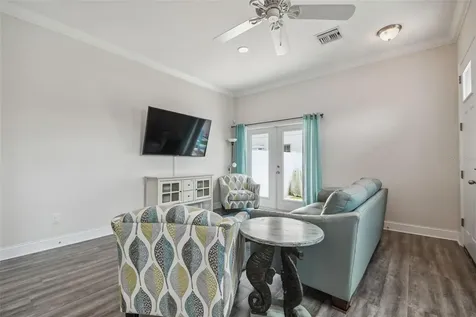 55 36th Street S St Petersburg FL 33711