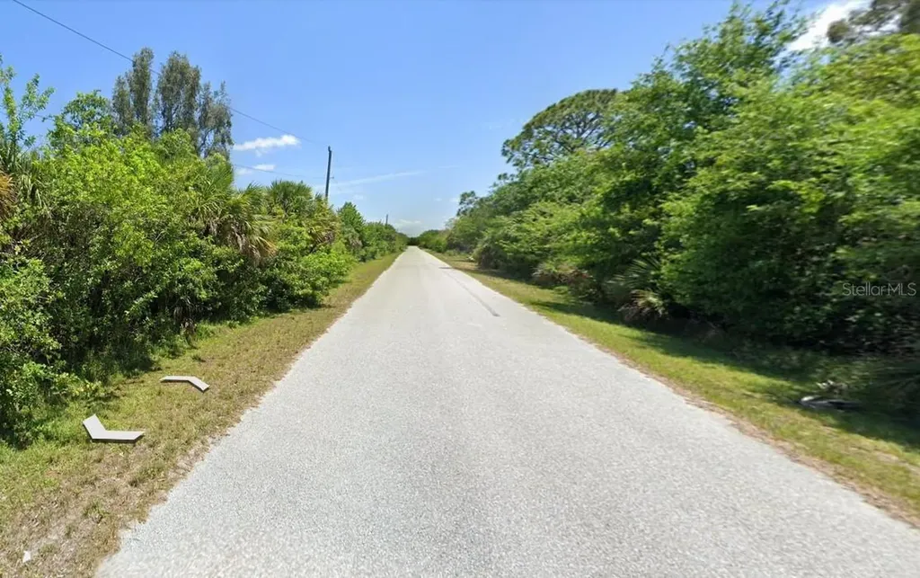 9366 Loyola Avenue Englewood FL 34224