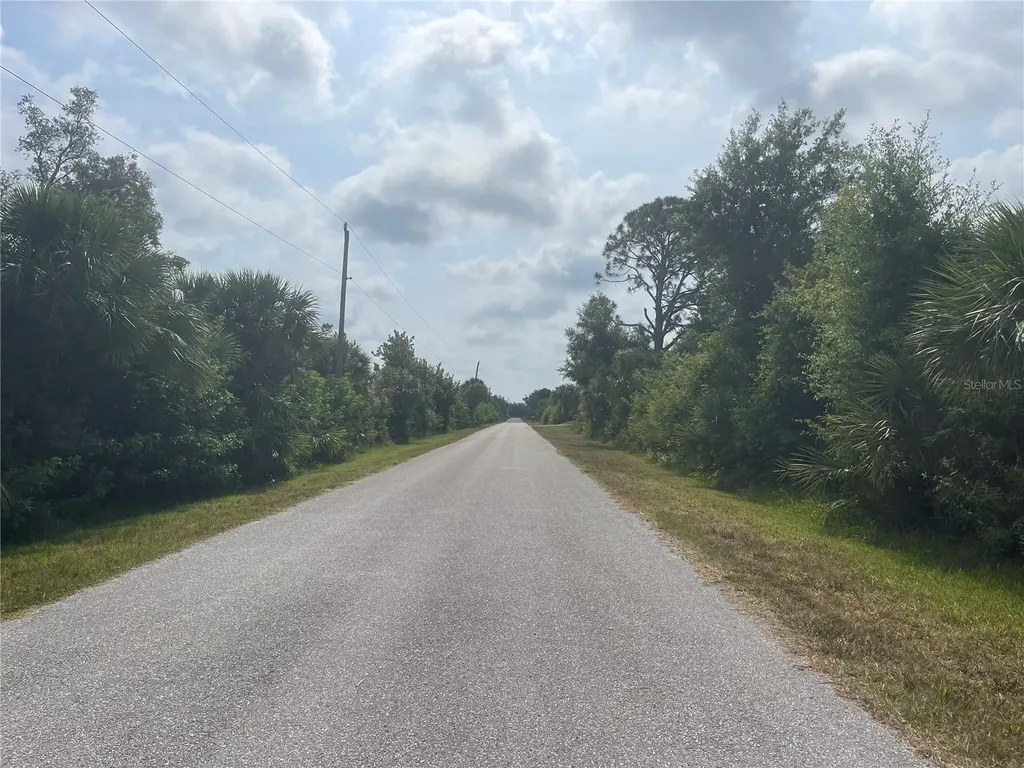 9366 Loyola Avenue Englewood FL 34224