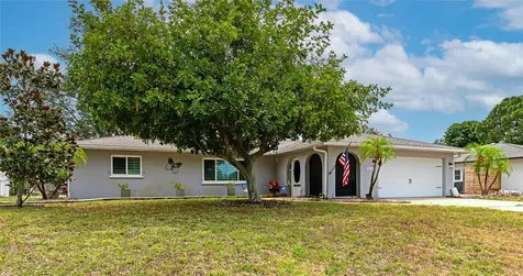 2211 41st Street Court W Bradenton FL 34205