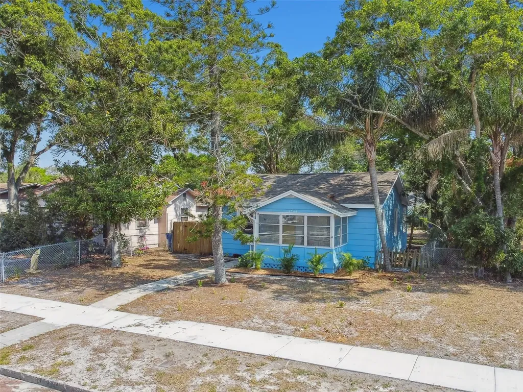 4544 3rd Avenue S St Petersburg FL 33711
