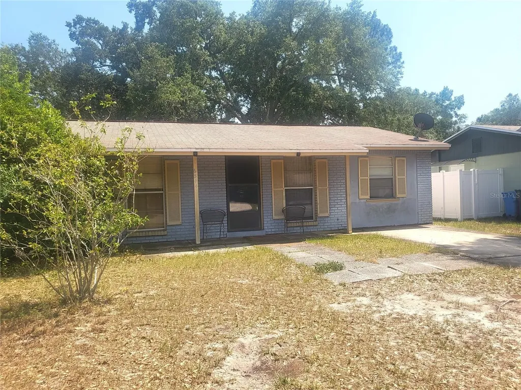 6514 Runningwoods Drive Tampa FL 33634