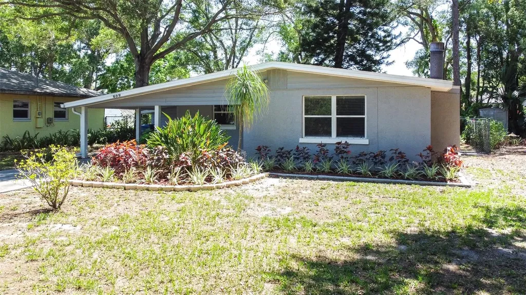 658 15th Street NW Largo FL 33770
