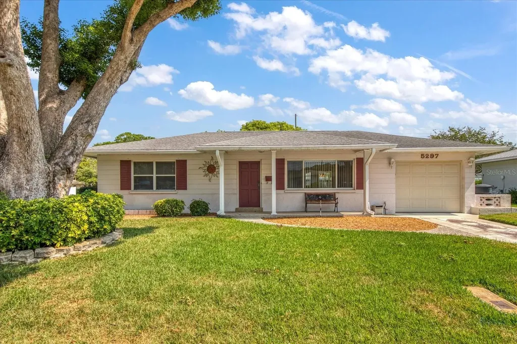 5297 35th Terrace N St Petersburg FL 33710