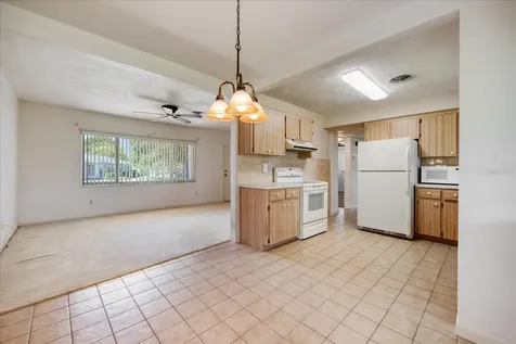 5297 35th Terrace N St Petersburg FL 33710