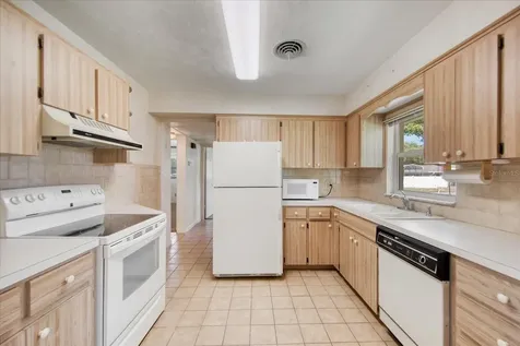 5297 35th Terrace N St Petersburg FL 33710