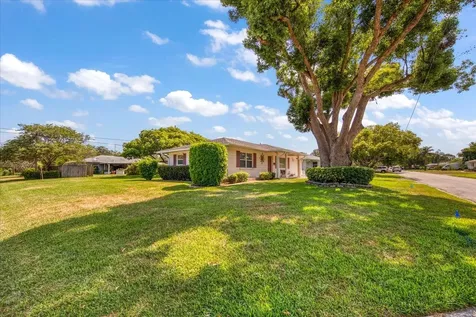 5297 35th Terrace N St Petersburg FL 33710