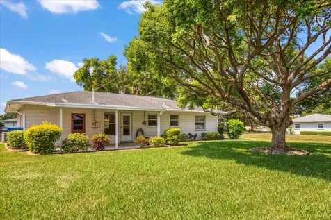 5297 35th Terrace N St Petersburg FL 33710