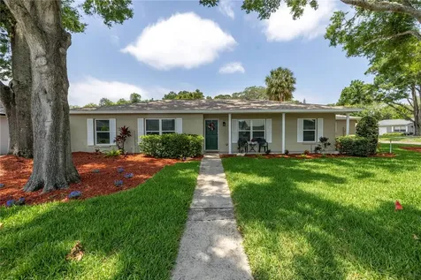 3706 Thornwood Drive Tampa FL 33618