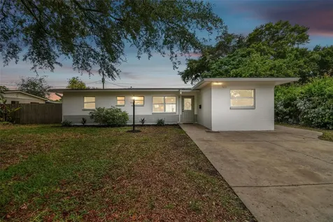 7000 20th Street N St Petersburg FL 33702