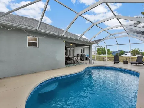 605 SW 13th Street Cape Coral FL 33991